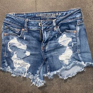 American eagle women’s jean shorts